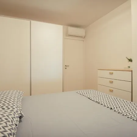 Stella's Garden Apartment *