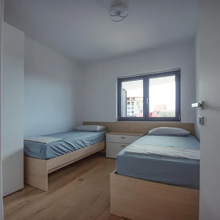 Stella's Garden Apartment *