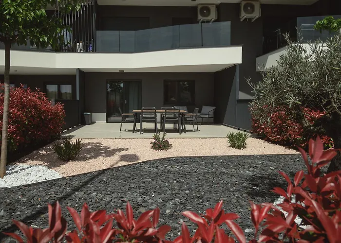 Stella's Garden 아파트 *